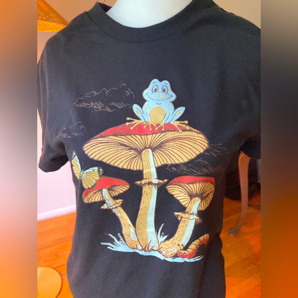 Small tee